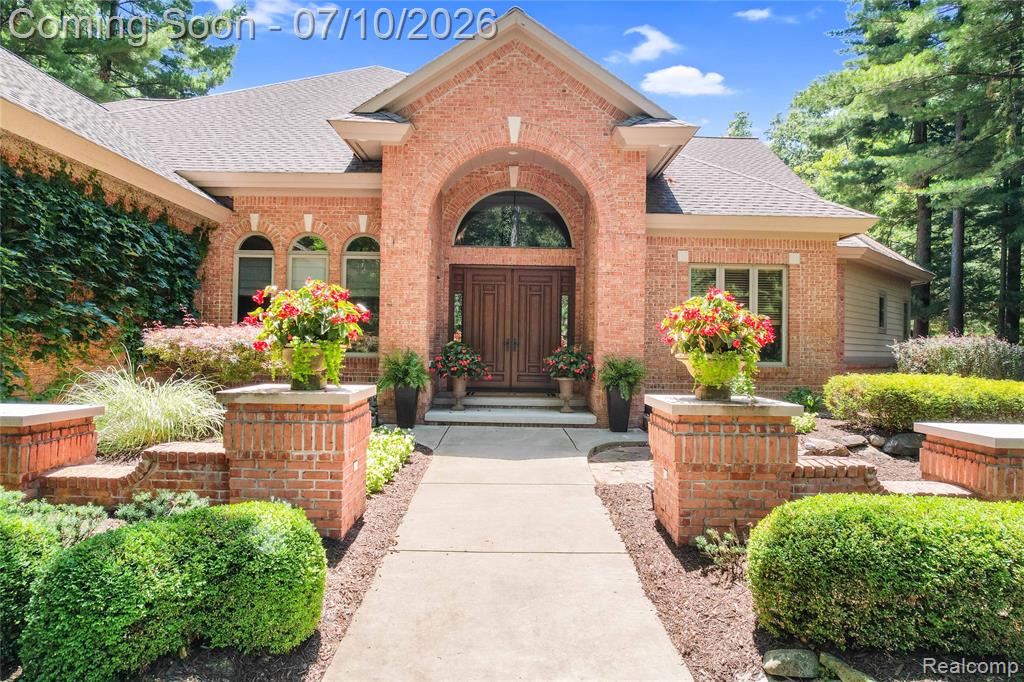 12172 Woodline Drive, Fenton, MI 48430 — Photo 3