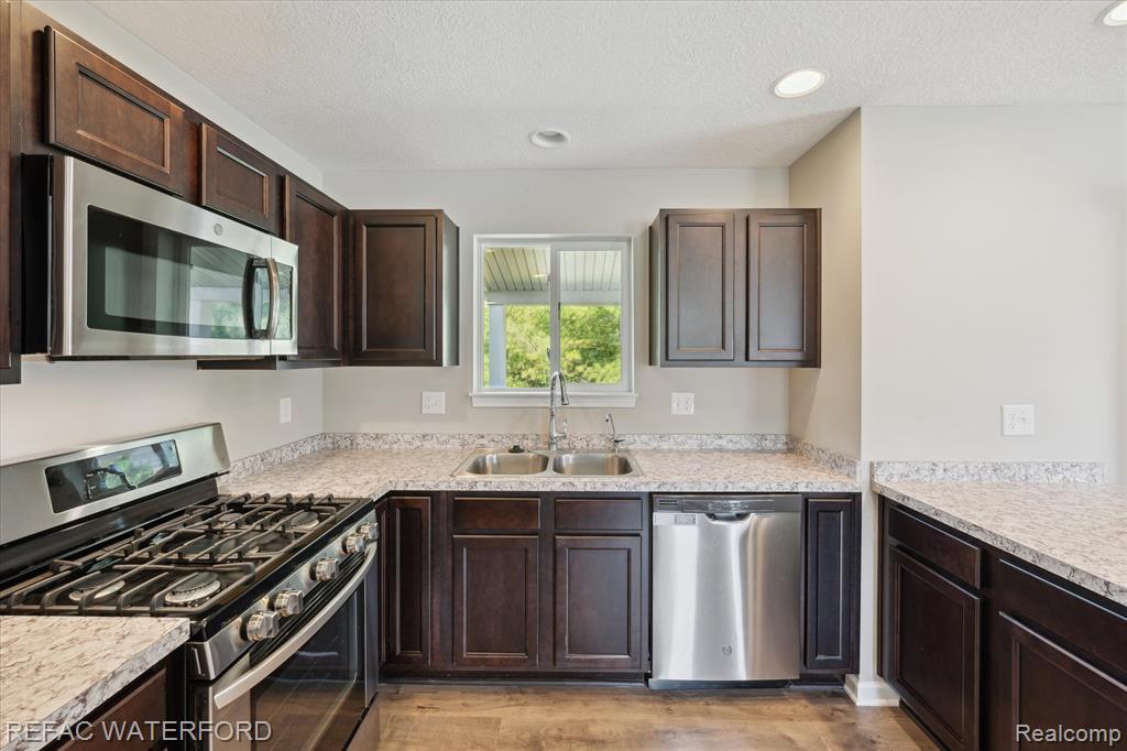 5200 Autumn Kirsten Drive, Fowlerville, MI 48836 — Photo 12