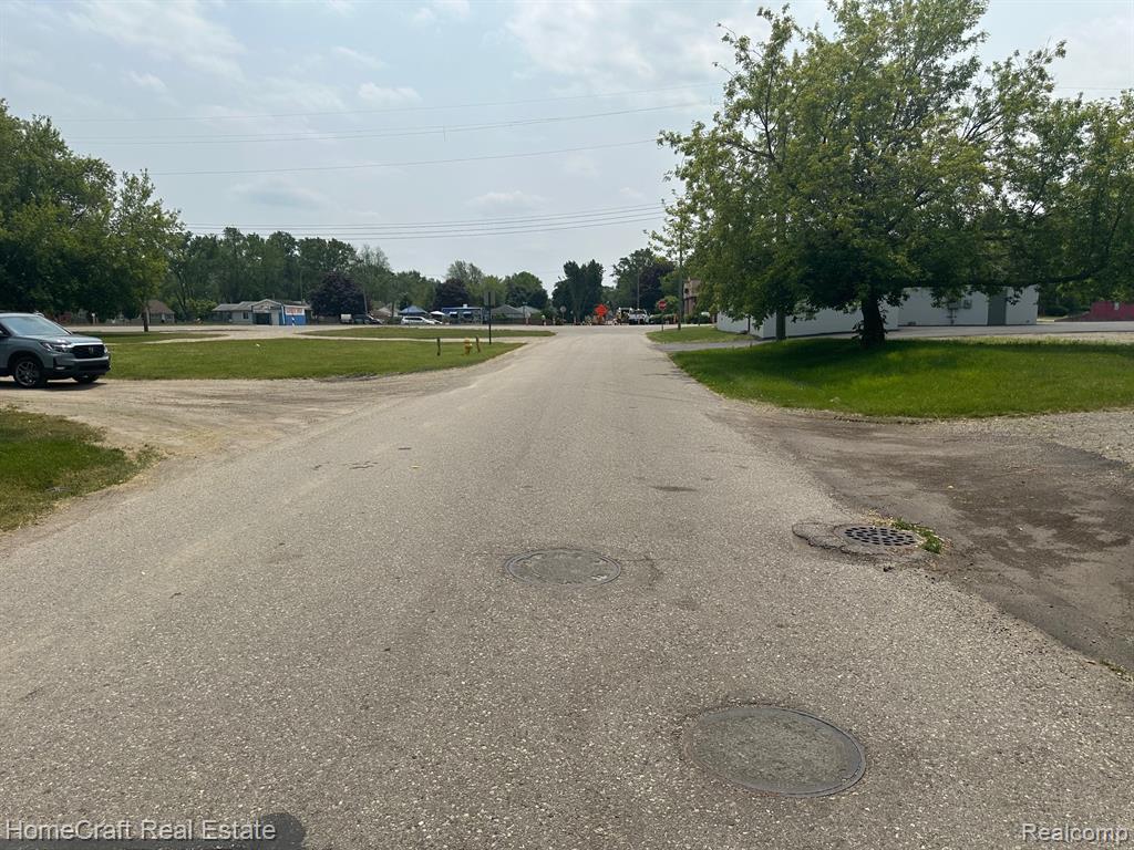 490 GREENLAWN Street, Ypsilanti, MI 48198 — Photo 7