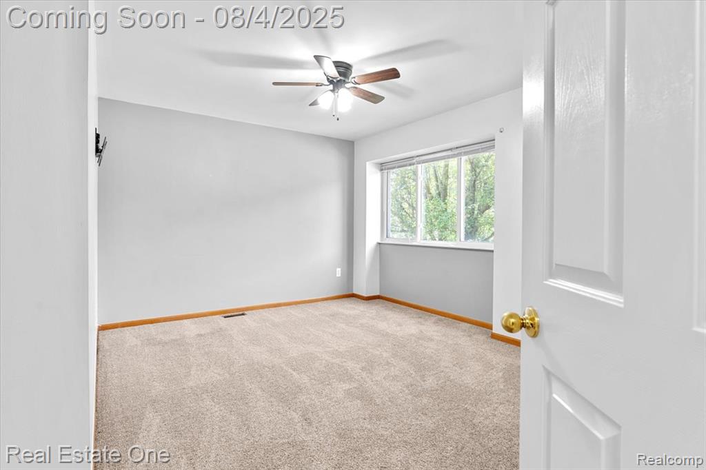 8915 Continental Drive, Taylor, MI 48180 — Photo 25