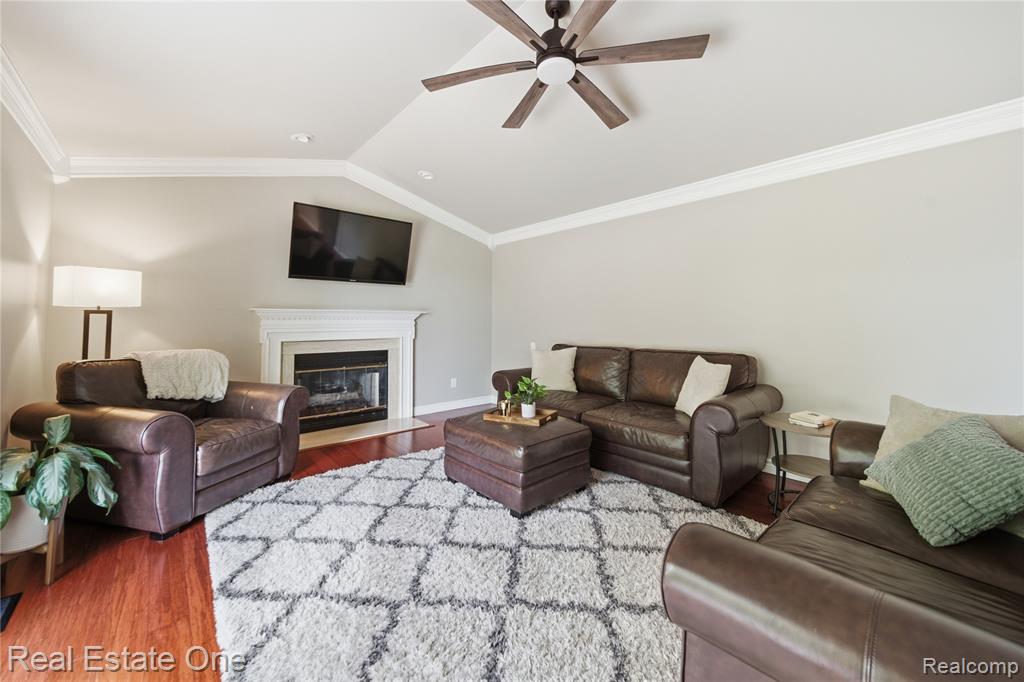 219 Briarwood Drive, Highland, MI — Photo 20