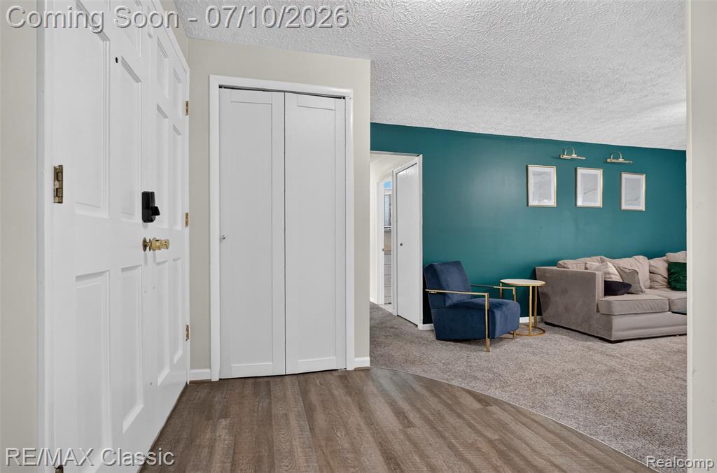 748 Randall Drive, Troy, MI 48085 — Photo 4