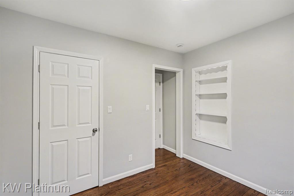 8320 Russell Street, Utica, MI 48317 — Photo 25