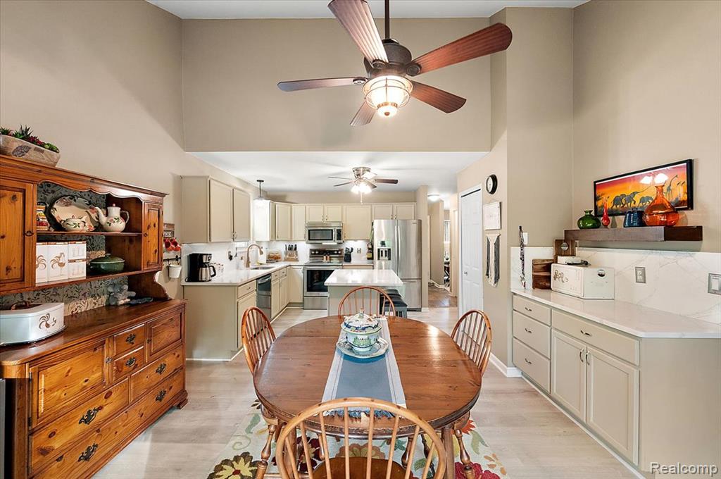 607 Salus Drive, Waterford, MI 48327 — Photo 13