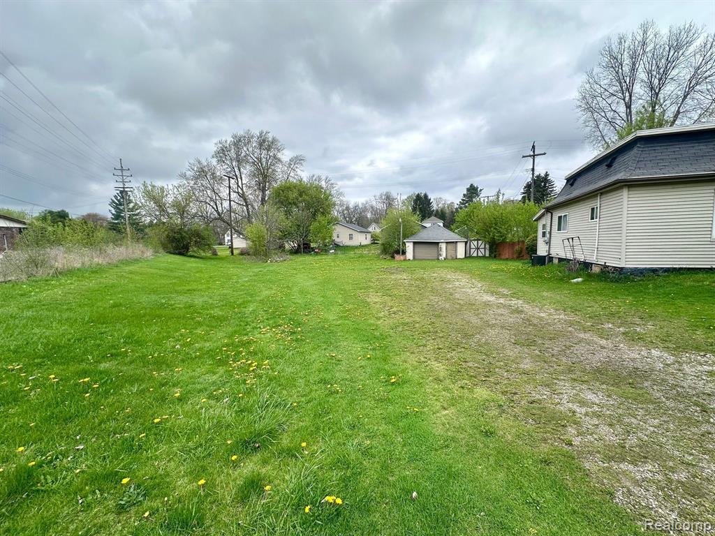 1 1ST Street, Yale, MI 48097 — Photo 31