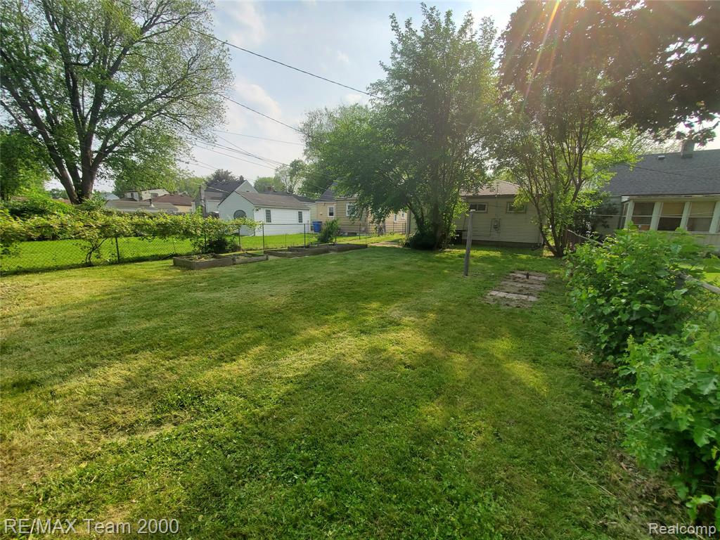 4911 Jackson Street, Dearborn Heights, MI 48125 — Photo 19
