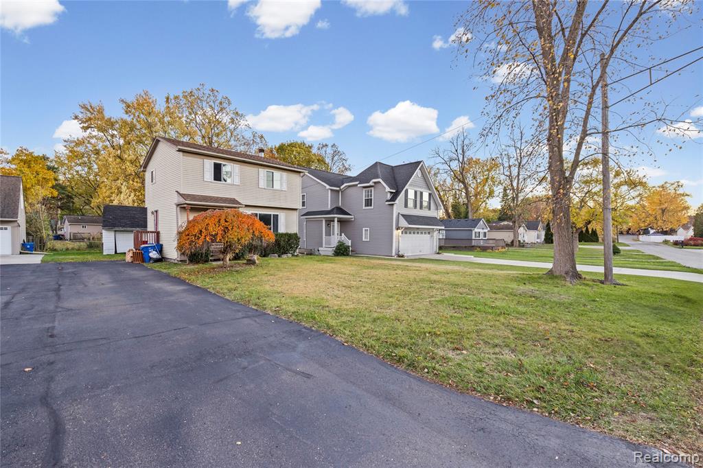 3977 Cresthaven Drive, Waterford, MI 48328 — Photo 23