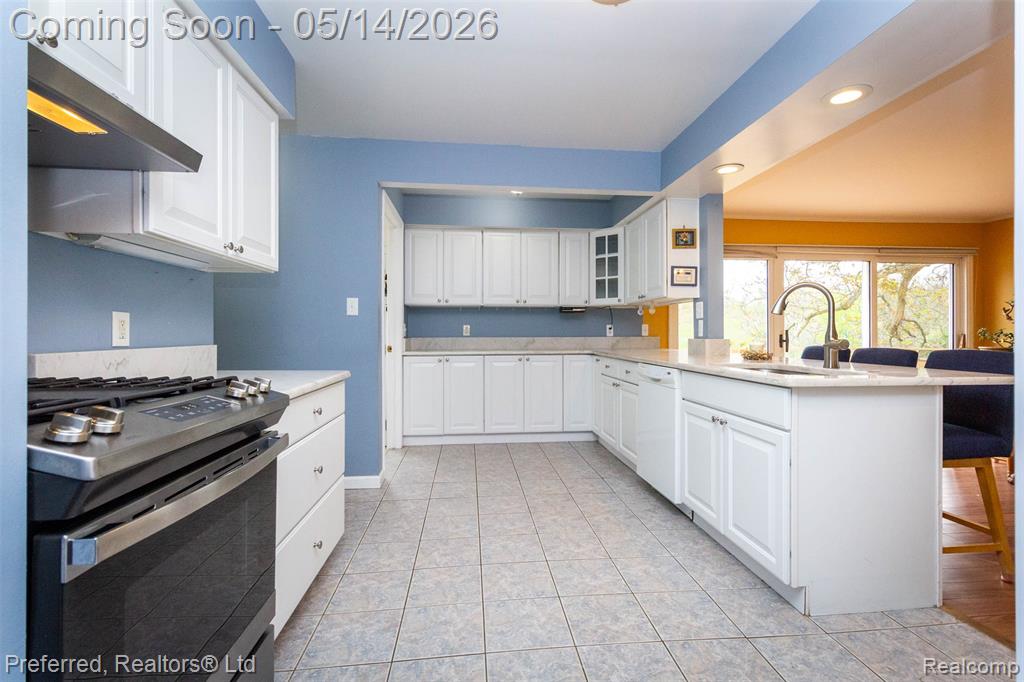 9840 Currie Road, Northville, MI 48167 — Photo 15