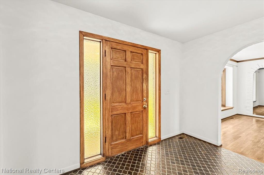 4258 WESTOVER Drive, West Bloomfield, MI 48323 — Photo 15