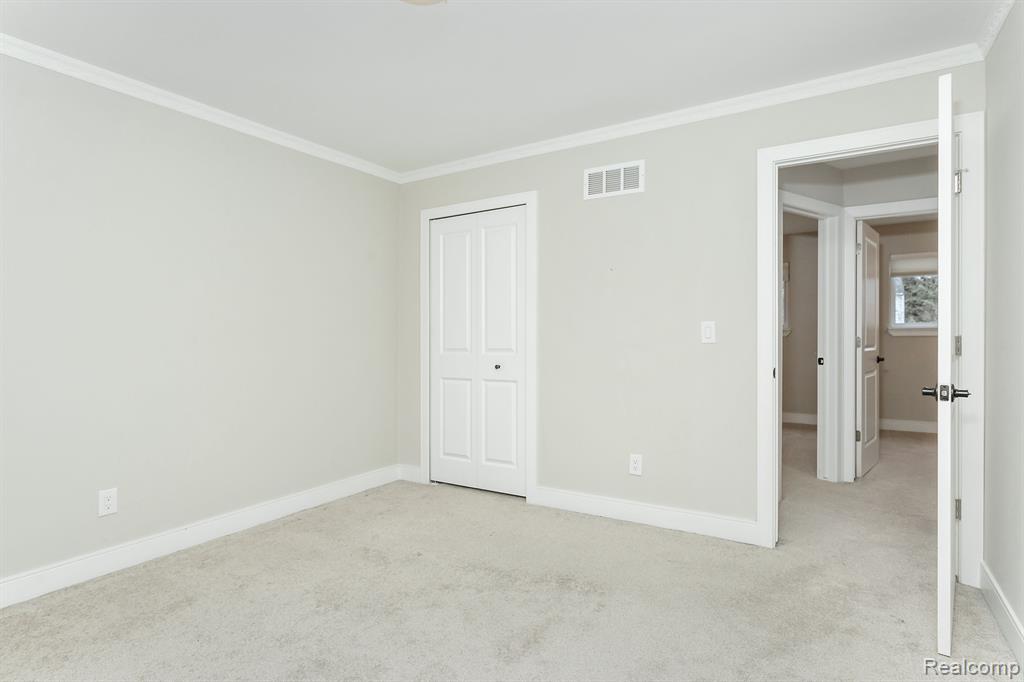 430 DEVILLEN Avenue, Royal Oak, MI 48073 — Photo 15
