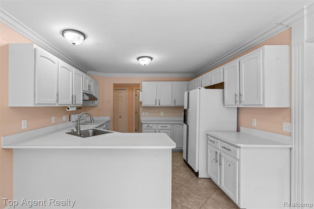 53260 VILLA ROSA Drive, Macomb, MI 48042 — Photo 18