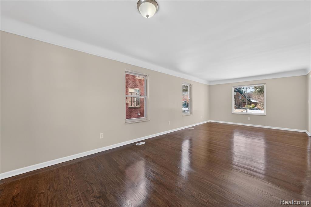16844 Shaftsbury Avenue, Detroit, MI 48219 — Photo 7