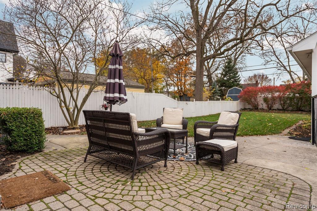 820 CHEROKEE Avenue, Royal Oak, MI 48067 — Photo 32