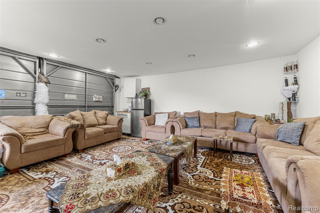 7715 Abington Avenue, Detroit, MI 48228 — Photo 18