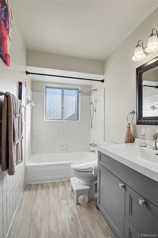 8530 Canal Road, Sterling Heights, MI 48314 — Photo 17