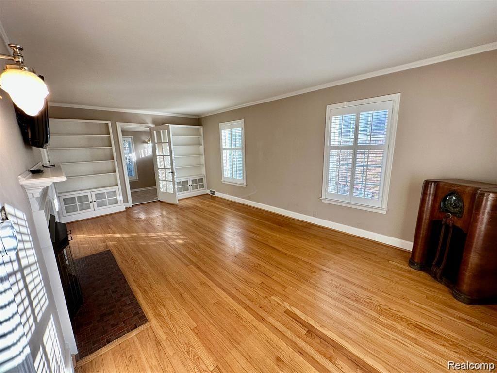 4302 SHERIDAN Drive, Royal Oak, MI 48073 — Photo 9