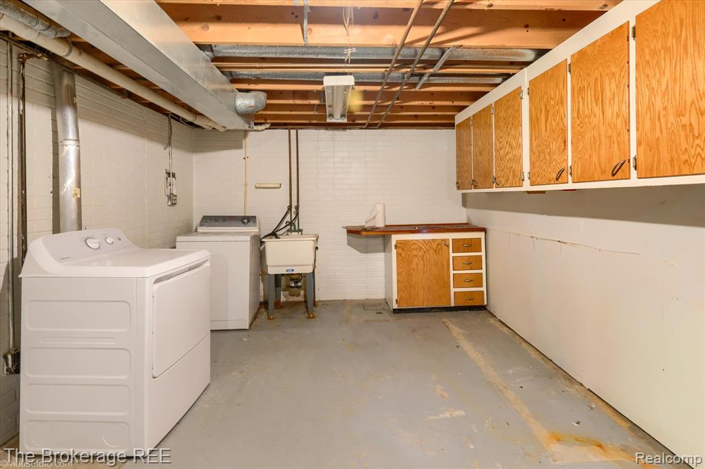 5495 E Coldwater Road, Flint, MI 48506 — Photo 41