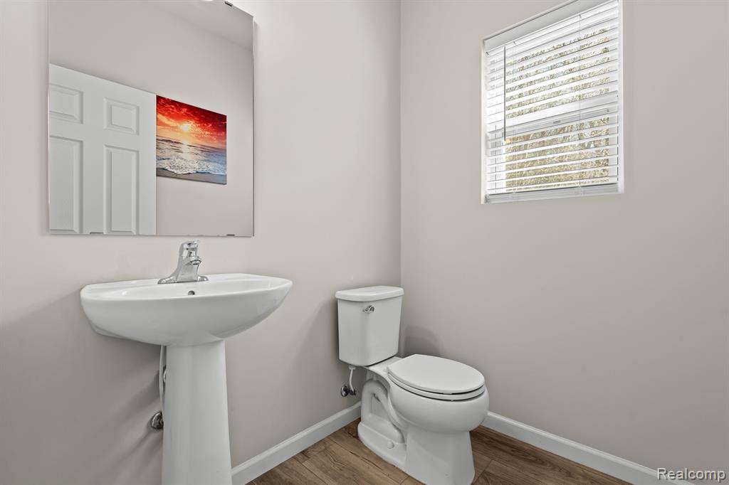 42884 FREDERICK, Van Buren, MI 48111 — Photo 12