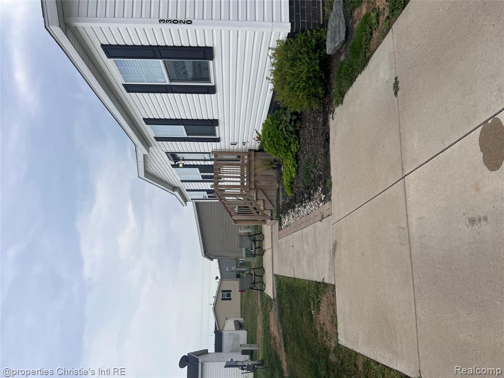 33020 Spruce Court, Lenox, MI 48048 — Photo 11