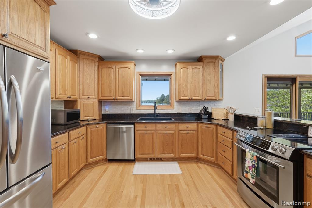 7477 Ore Knob Drive, Fenton, MI 48430 — Photo 15