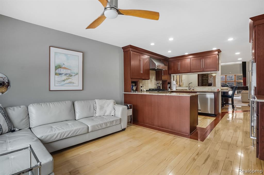 14922 STONEY BROOK Drive W, Shelby, MI 48315 — Photo 15