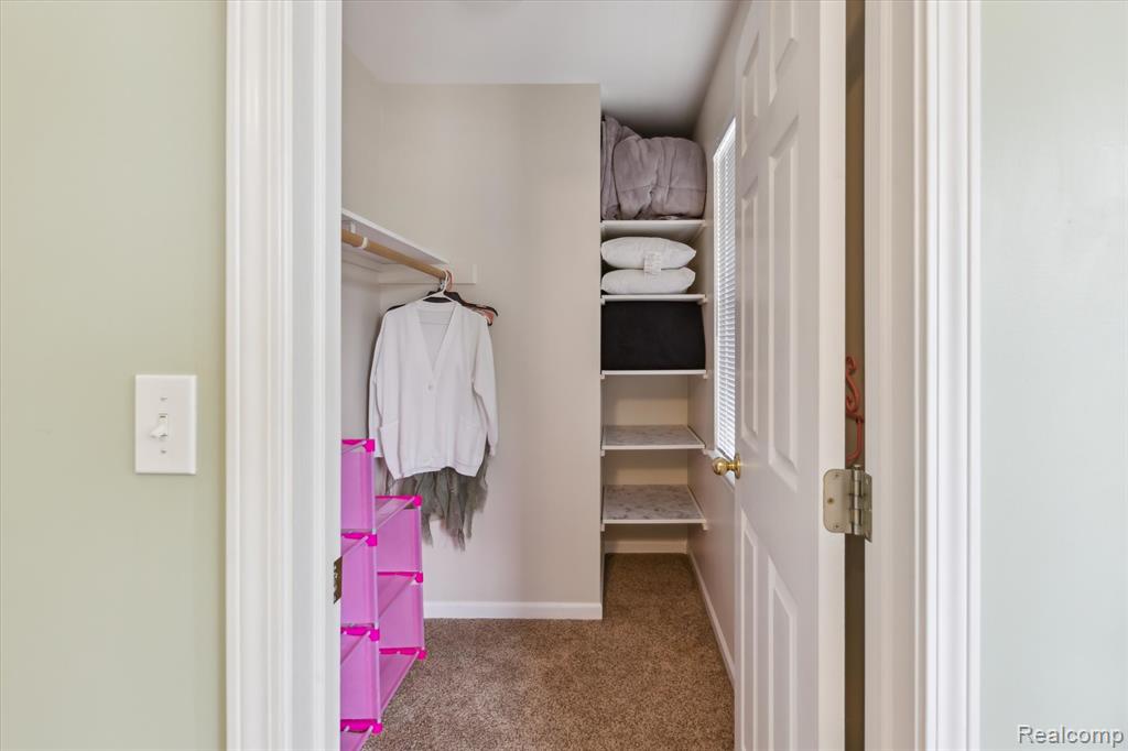 7206 Glen Oak Court, Grand Blanc, MI 48439 — Photo 14