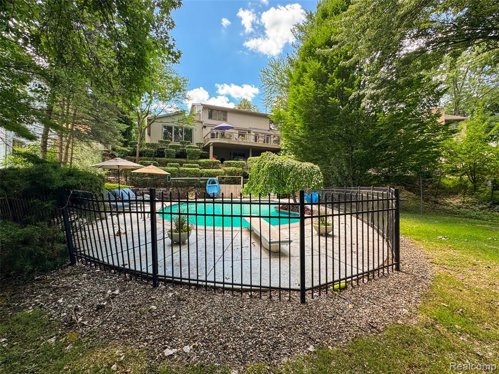 4695 Maura Lane, West Bloomfield, MI 48323 — Photo 57