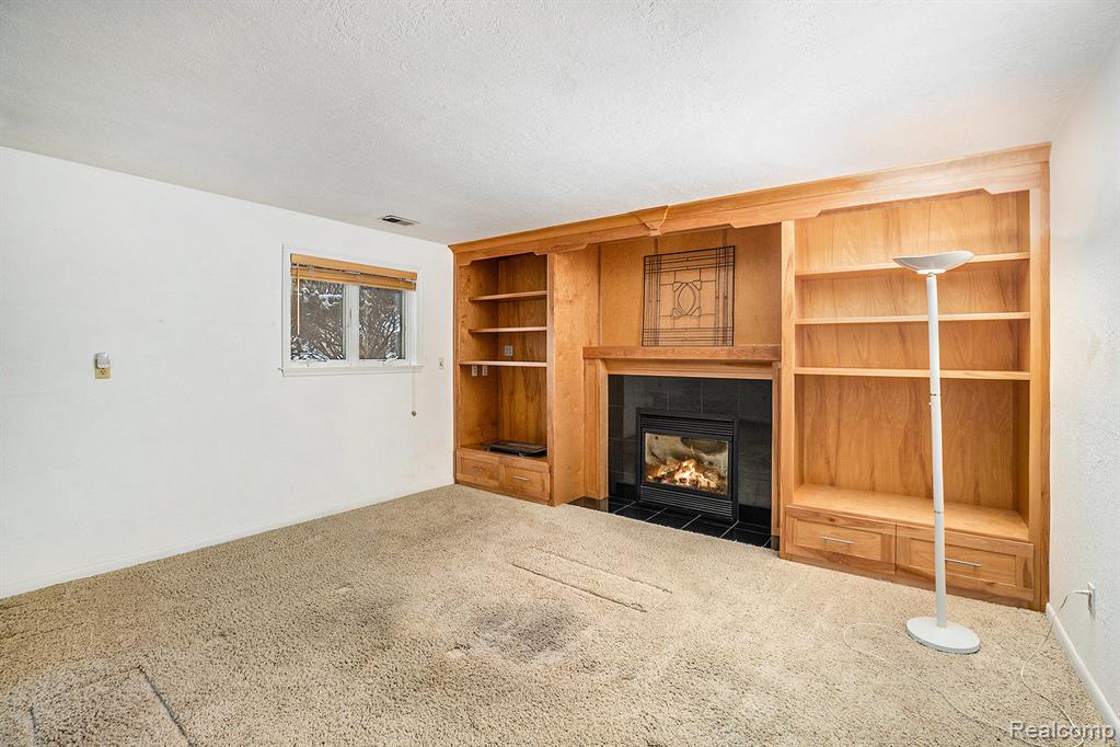 5023 Spring Well Lane, Grand Blanc, MI 48439 — Photo 24