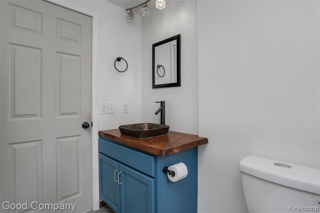 1727 E Elza Avenue, Hazel Park, MI 48030 — Photo 27