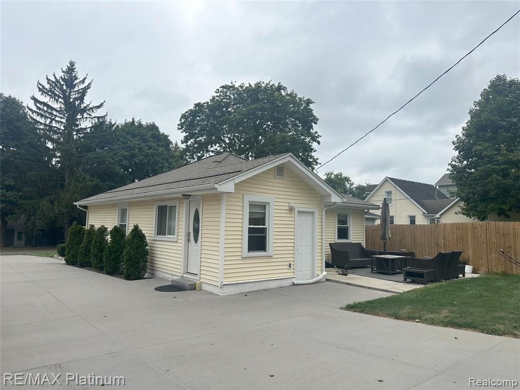 9927 GLASGOW Drive, Brighton, MI 48114 — Photo 7