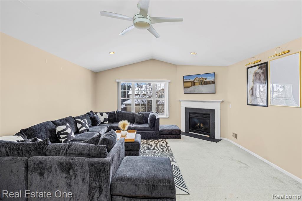 167 S Vista Drive, Auburn Hills, MI 48326 — Photo 6