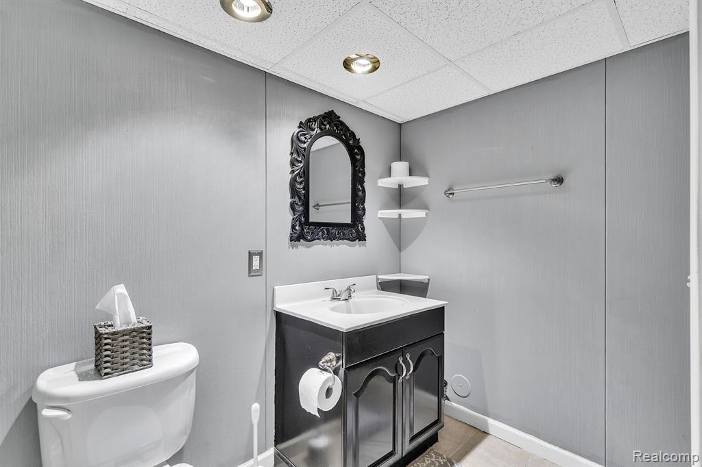 1955 PEBBLE CREEK Drive, Canton, MI 48188 — Photo 39