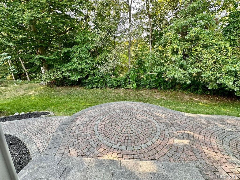 8676 W WALDEN Drive, Van Buren, MI 48111 — Photo 9