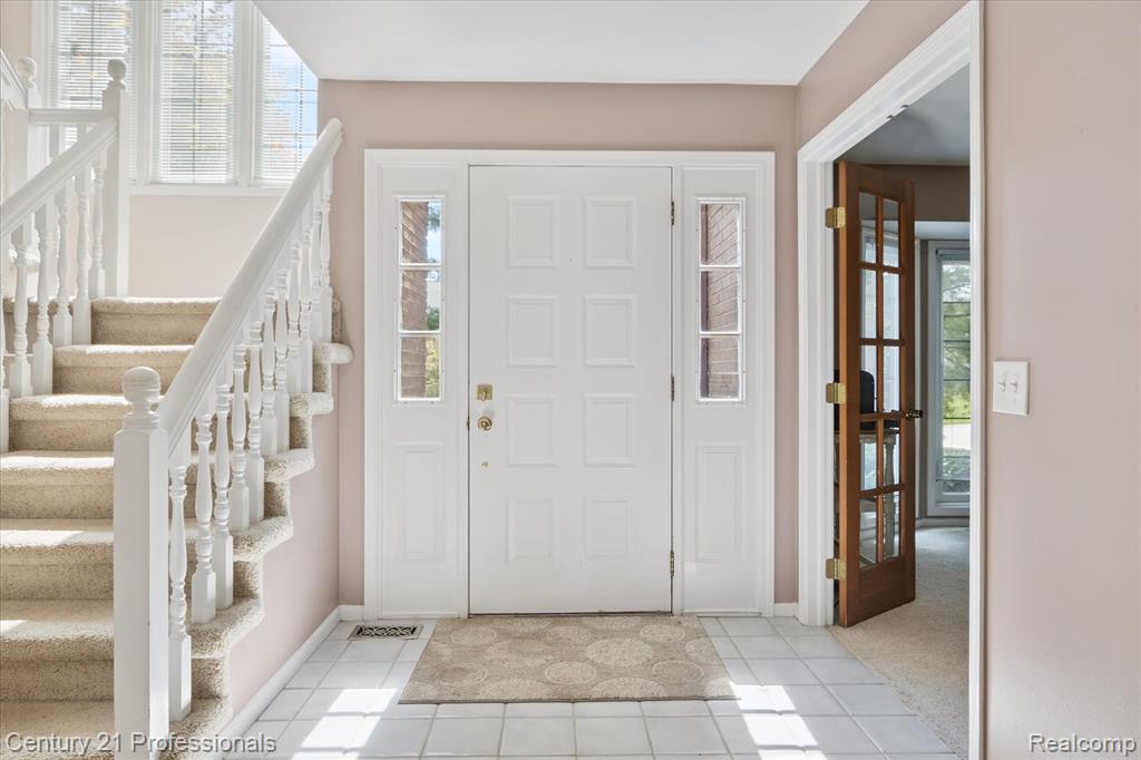 46328 N Northvalley Drive, Northville, MI 48167 — Photo 9