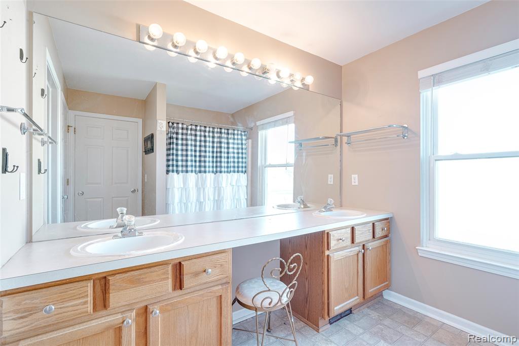 47071 Sherstone Drive, Canton, MI 48188 — Photo 15