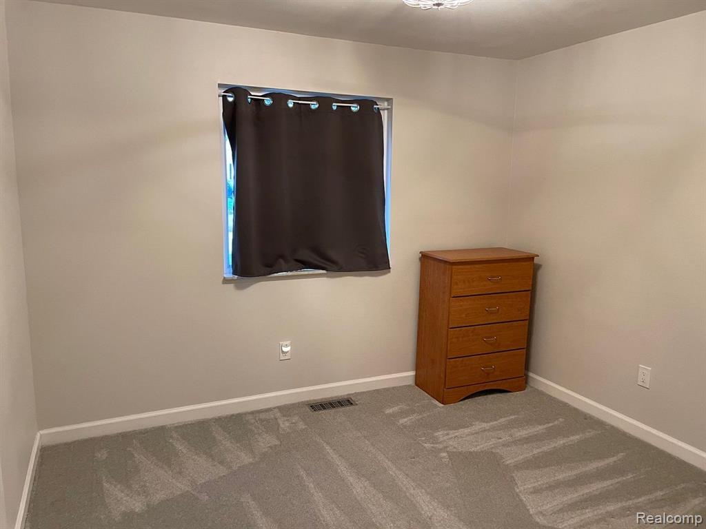 575 Mary Ellen Road, Rochester Hills, MI 48307 — Photo 12
