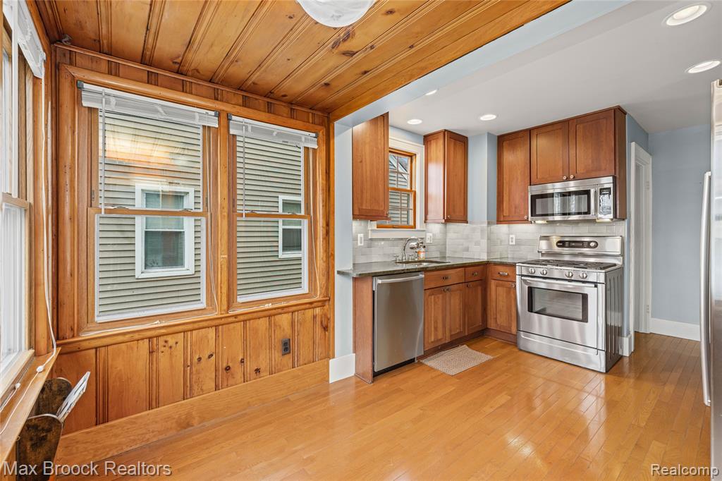 6053 Yinger Avenue, Dearborn, MI 48126 — Photo 25