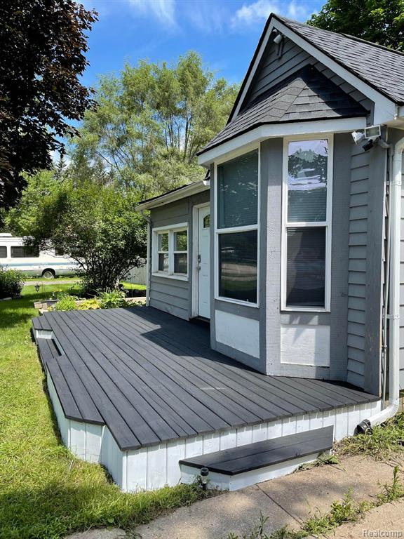 895 GLASPIE Road, Oxford, MI 48371 — Photo 2