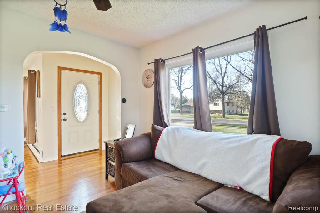 1703 MERIDIAN Street, Reese, MI 48757 — Photo 6