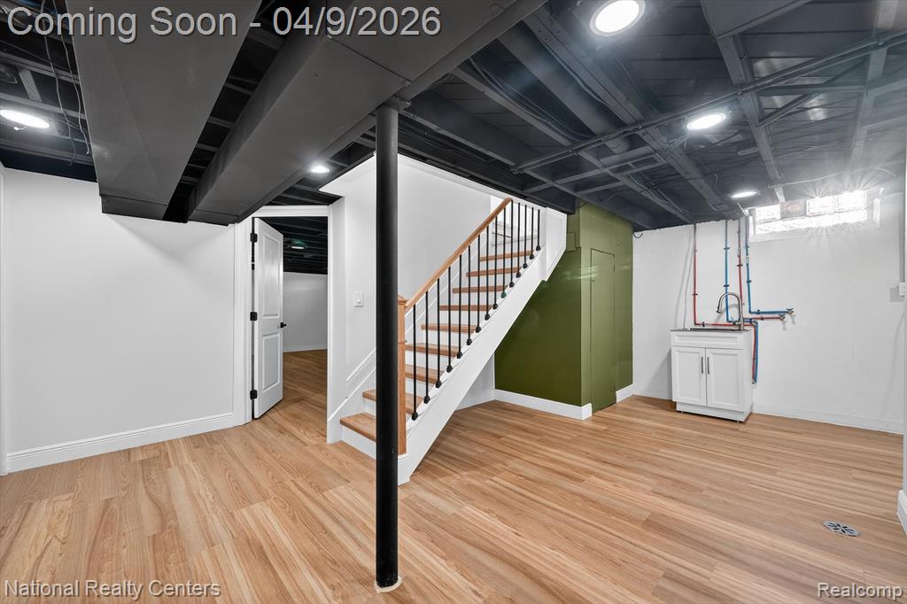 205 Royal Park Lane, Madison Heights, MI 48071 — Photo 33