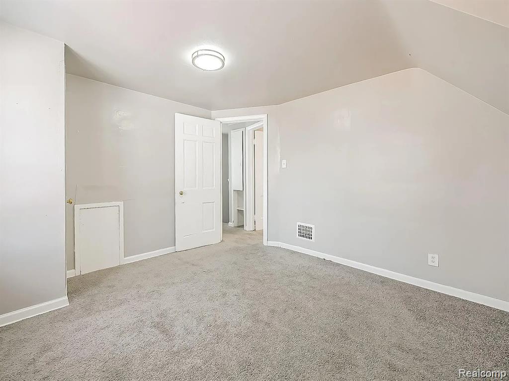 9744 Lakepointe Street E, Detroit, MI 48224 — Photo 8