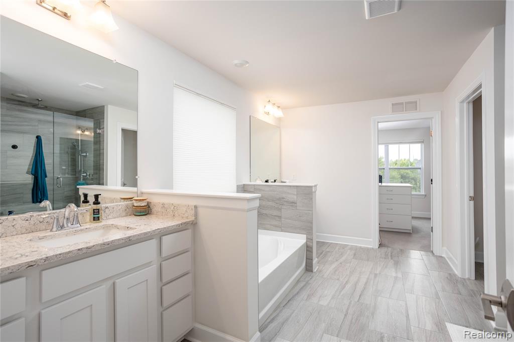 53210 Weeping Willow Court, South Lyon, MI 48178 — Photo 35
