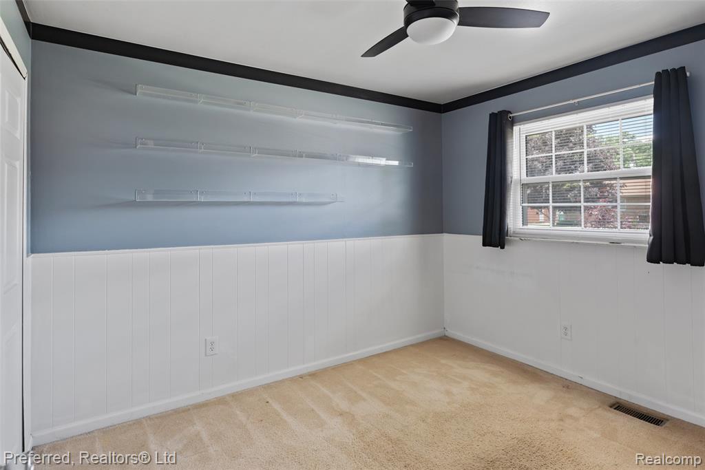29661 Brown Court, Garden City, MI — Photo 12
