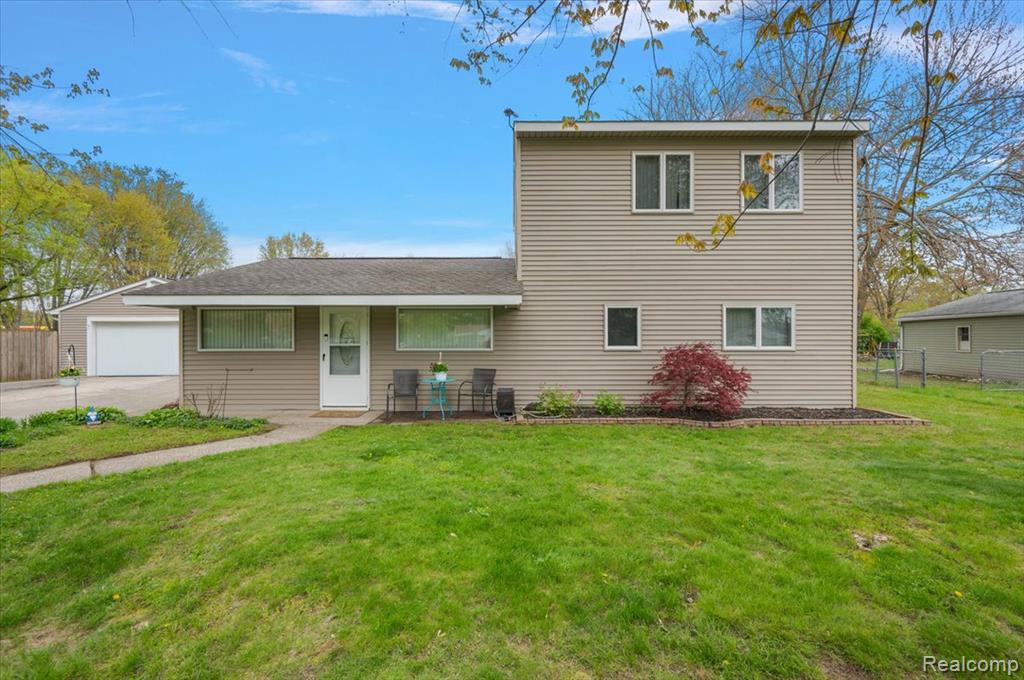 4550 Independence Drive, Clarkston, MI — Photo 2