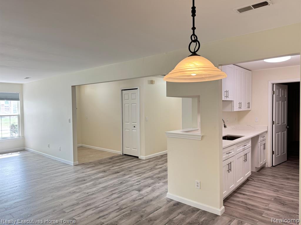 5685 PINE AIRES Drive, Sterling Heights, MI 48314 — Photo 6