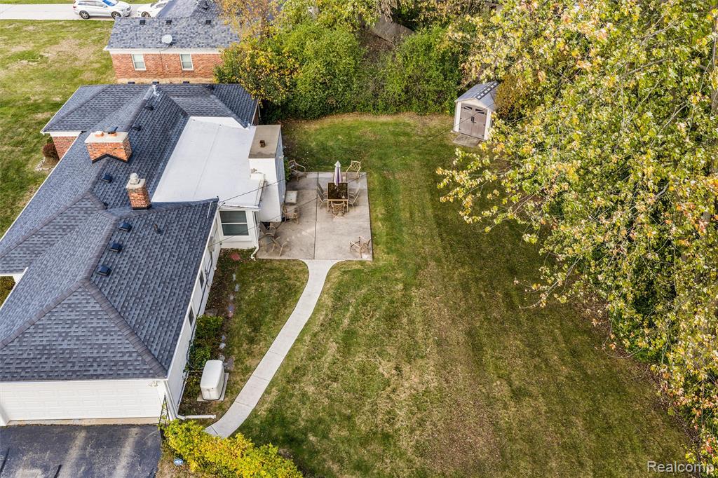31220 Sheridan Drive, Beverly Hills, MI 48025 — Photo 31