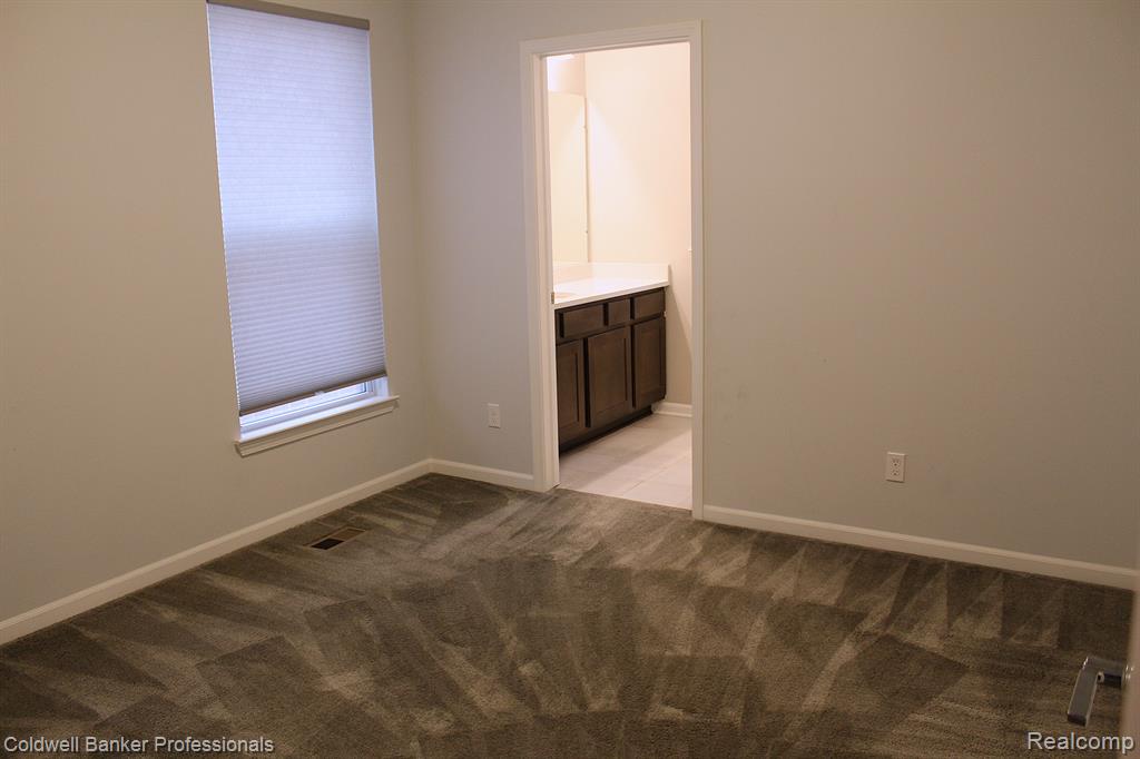 48372 FIELDSTONE Drive, Northville, MI — Photo 13