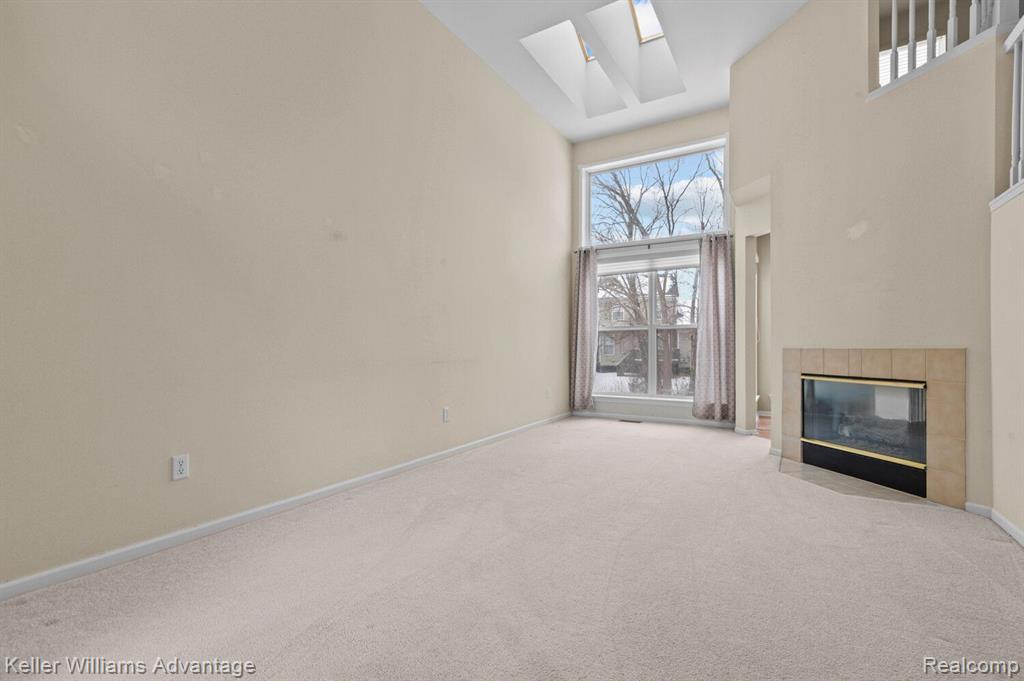 2527 PINE Drive, Wixom, MI 48393 — Photo 6