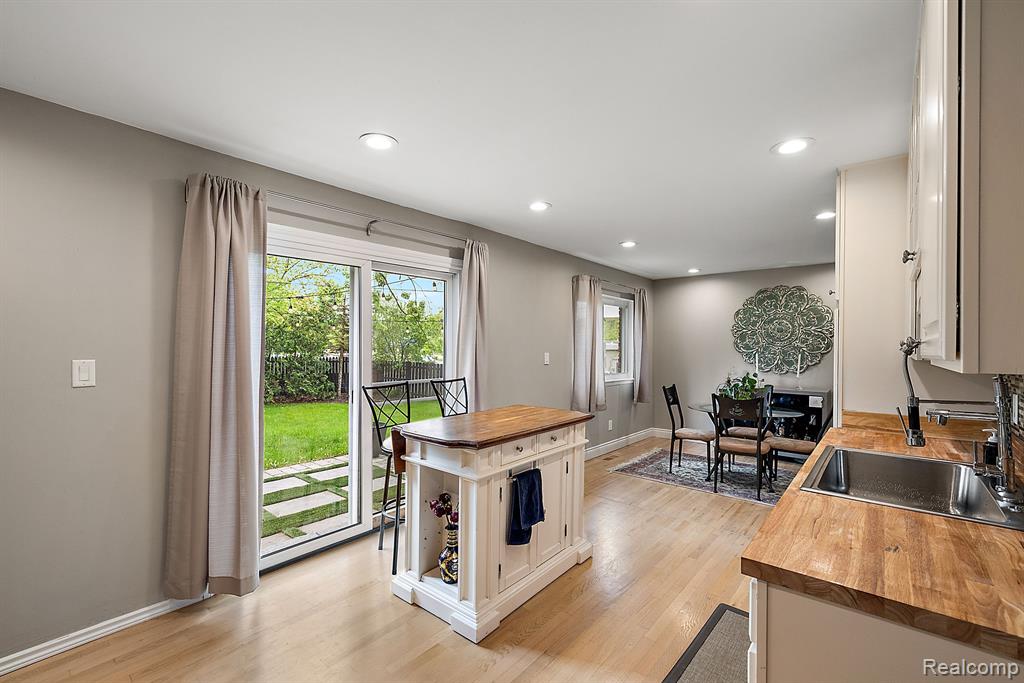 1000 CANTERBURY Street, Northville, MI 48167 — Photo 16