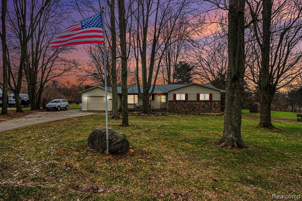 6181 LOBDELL Road, Linden, MI 48451 — Photo 4
